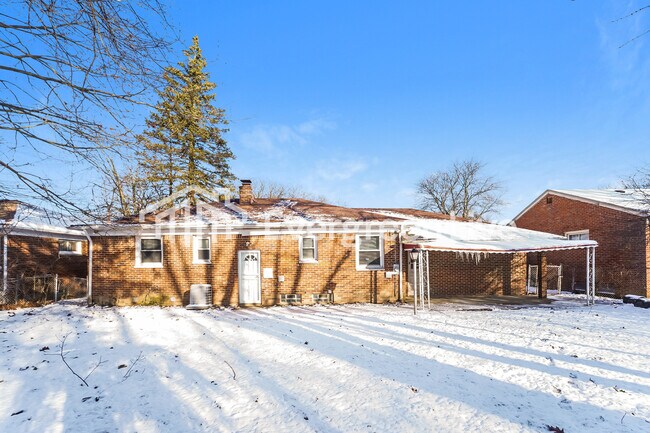 Building Photo - 19200 Mayfair Ln