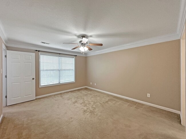 Building Photo - Charming Karns, 3-4 bedroom Home on Quiet ...