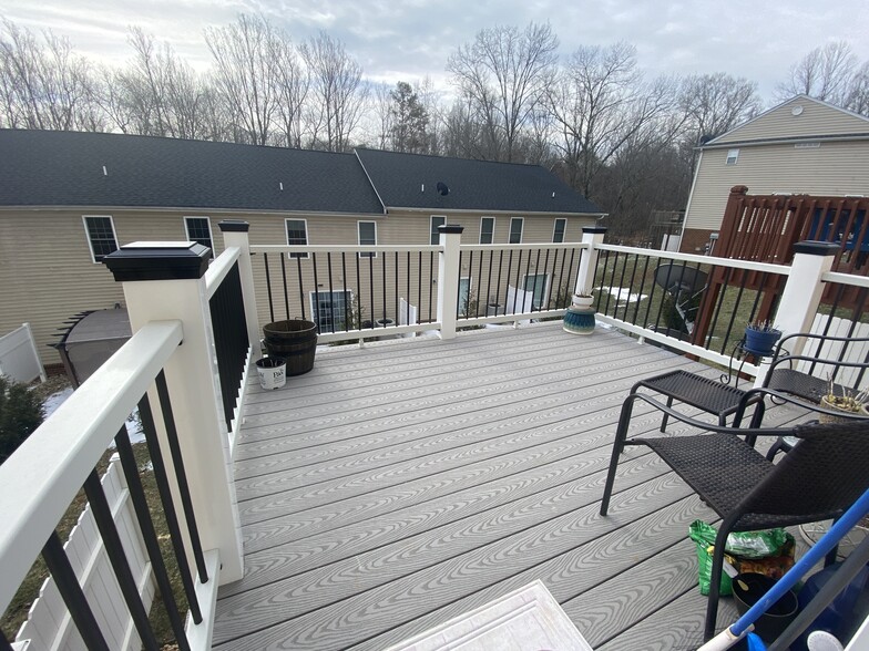 Brand New Trex Deck - 110 Aaron Pl