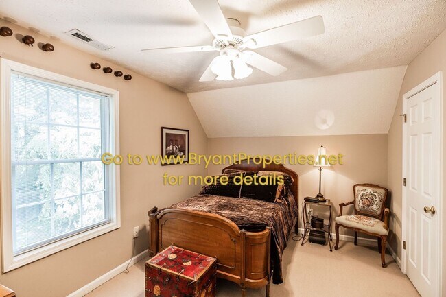 Building Photo - Madison/Rivergate Area - 3 Bedroom, 2.5 Baths