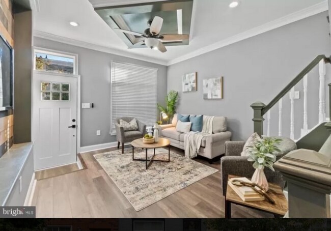 Building Photo - 3248 Leverton Ave