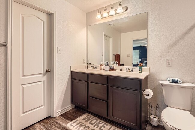 Building Photo - First time rental!