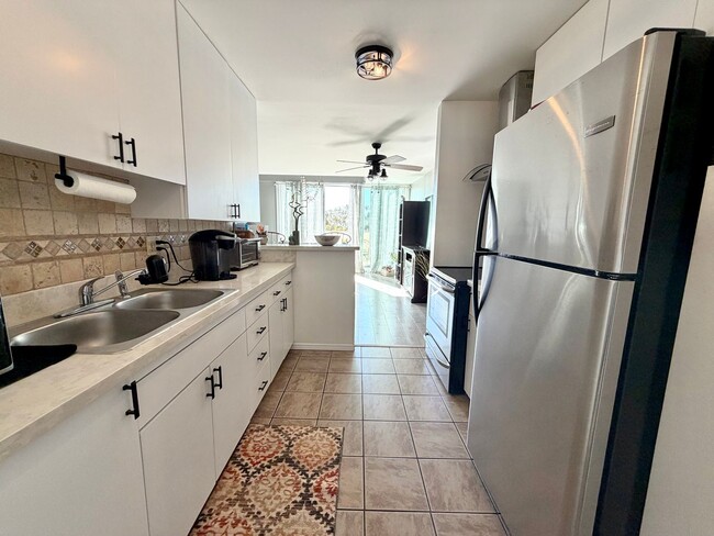 Building Photo - Furnished Malibu Condo Just Minutes from Pepperdine