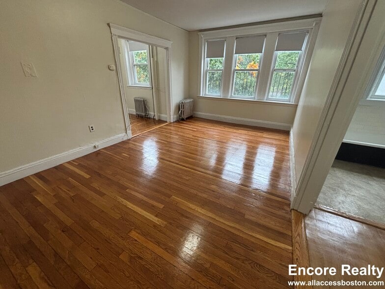 Building Photo - 126 Jersey St