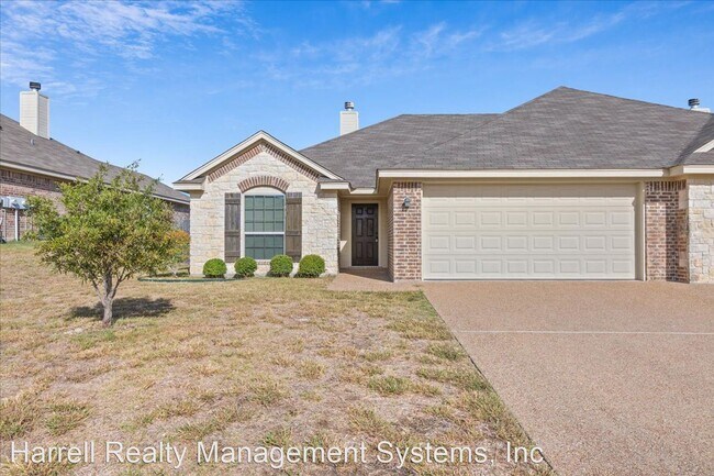 Building Photo - 3 br, 2 bath House - 398 Park Place