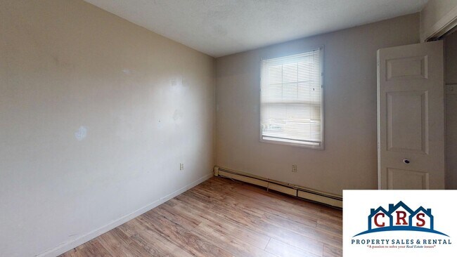 Building Photo - 14 Ferndale St