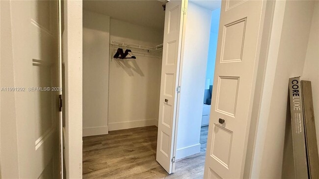 Building Photo - 555 NE 15th St