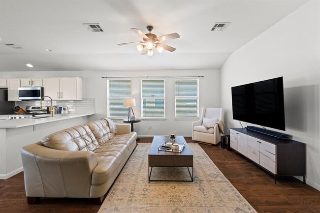 Building Photo - 2004 Dry Season Trail