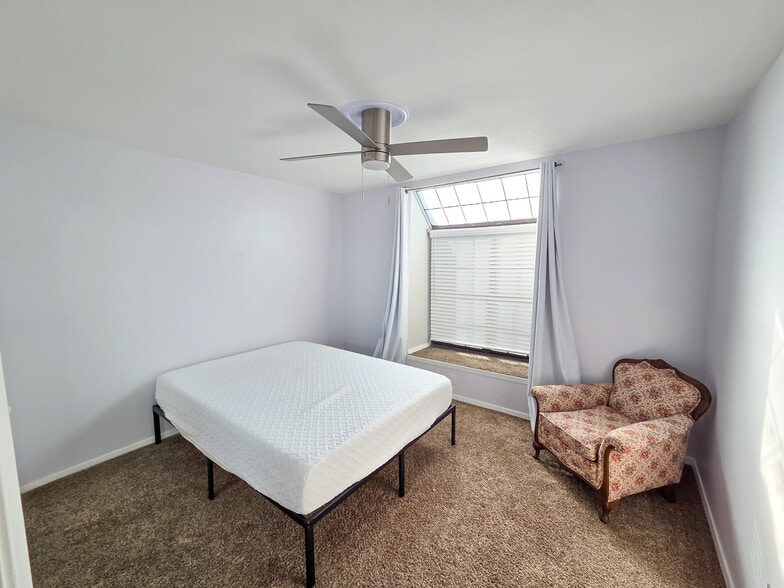 Building Photo - 2505 Wedglea Dr
