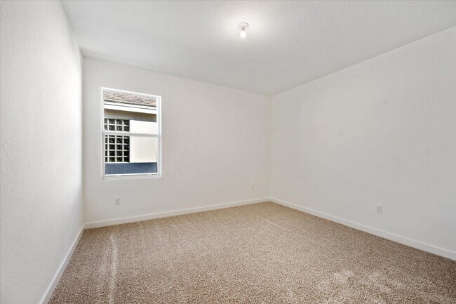Building Photo - 18478 Claybrook St