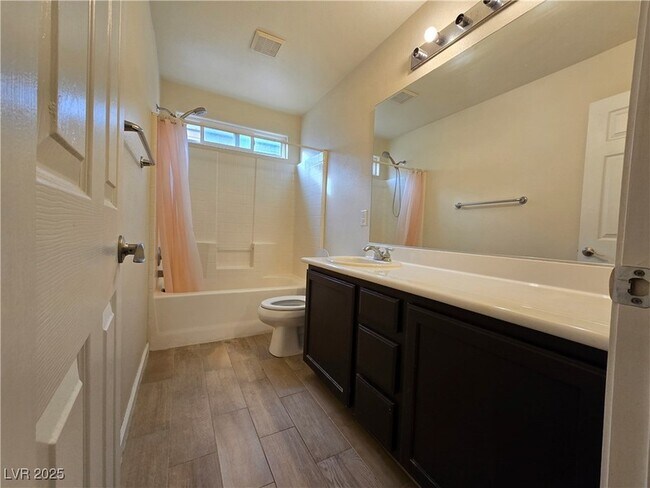 Building Photo - 9538 Van Halen Ln