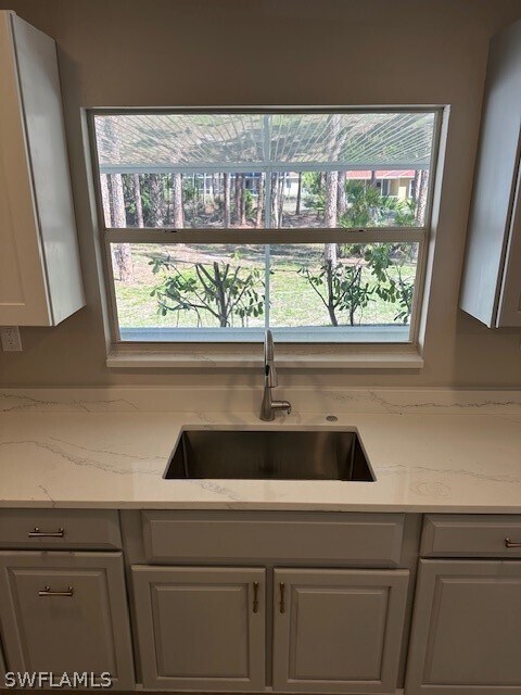 Building Photo - 25168 Pinson Dr