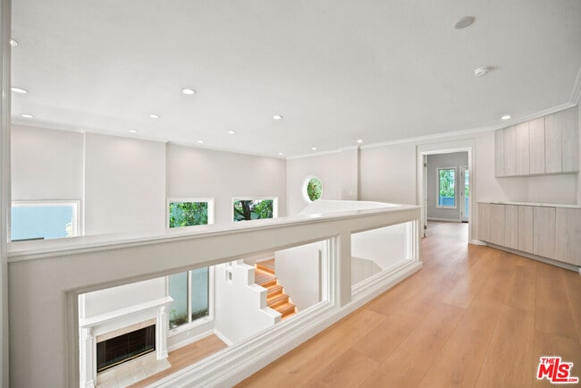 Building Photo - 4324 Park Verdi