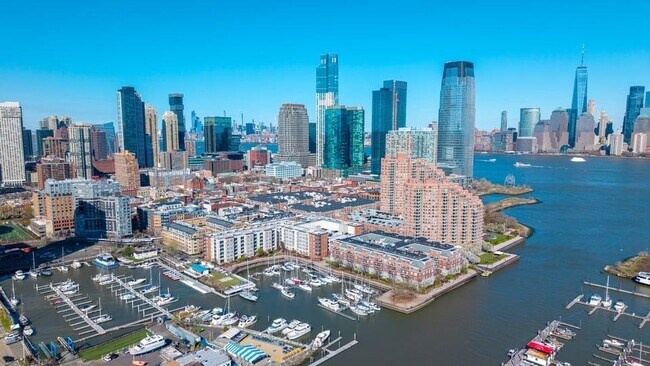 Building Photo - 149 Essex St