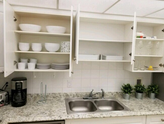 Building Photo - 3801 S Ocean Dr