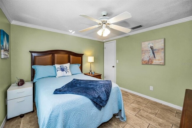 Building Photo - 1000 Crane Ct