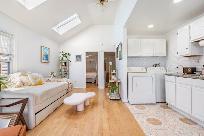 Building Photo - 320 Beach 101st St