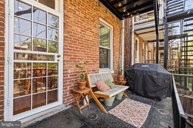 Building Photo - 3030 Guilford Ave