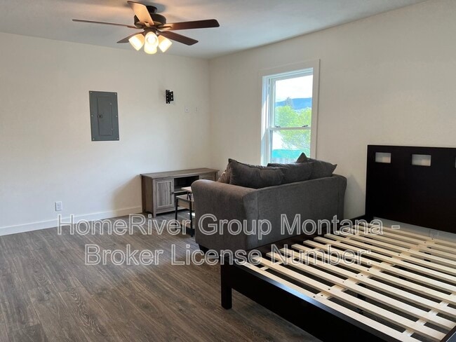 Building Photo - 508 S 3rd St W