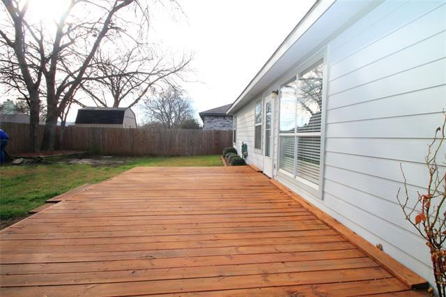 Building Photo - 824 Dixon Ln