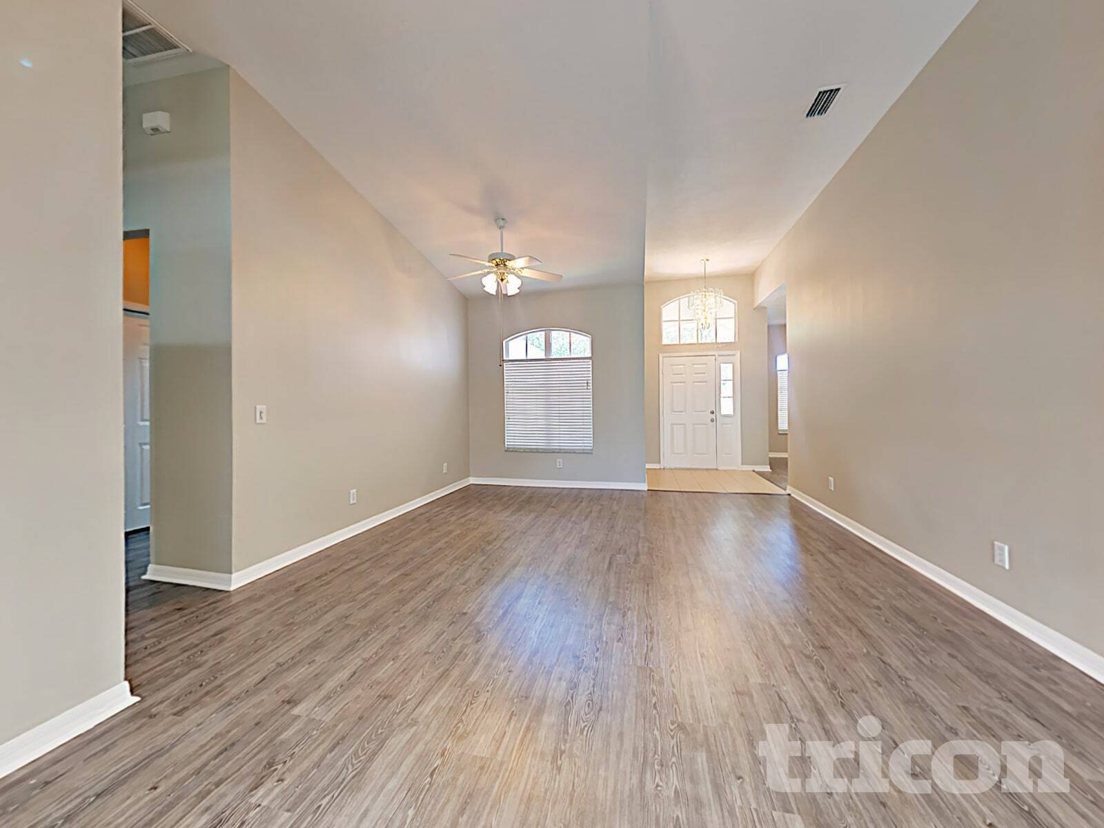 Building Photo - 11723 Grove Arcade Dr