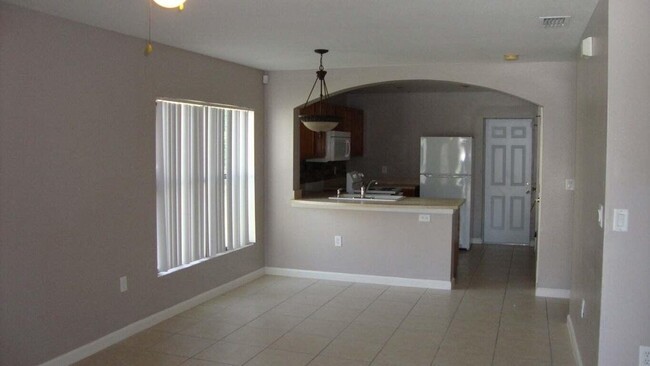 Building Photo - 655 Margie Dr