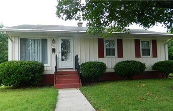 Building Photo - 5305 Stokes Ln