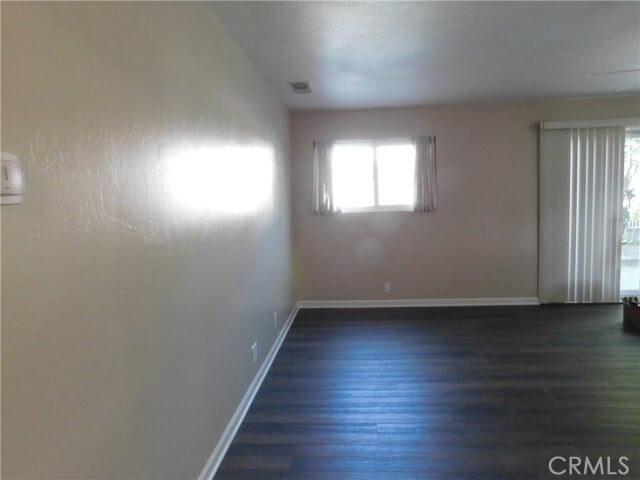 Building Photo - 755 Valley View Ave