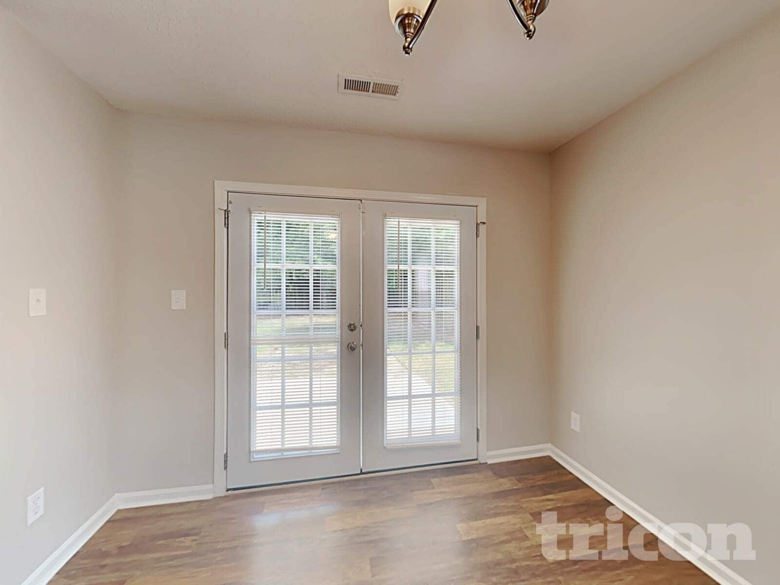 Building Photo - 11401 Northwoods Forest Dr