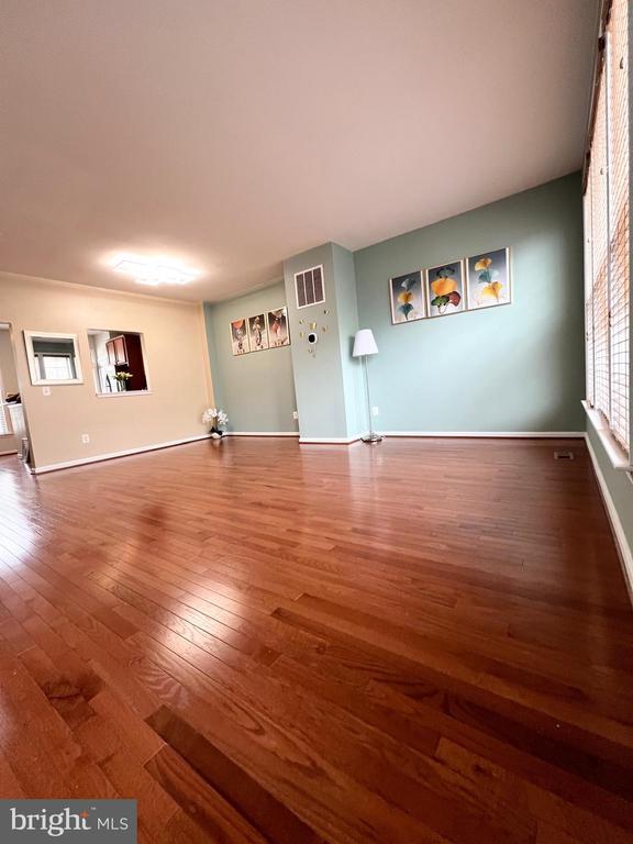 Building Photo - 1604 Sebring Ct