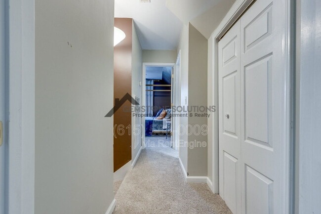 Building Photo - 500 Windy Rd