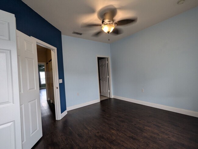 Building Photo - 2 Bedroom / 2.5 Bathroom Townhome – Magnolia Place
