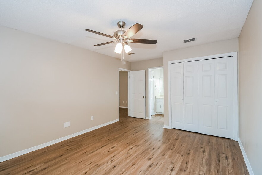 Building Photo - 2215 Botany St