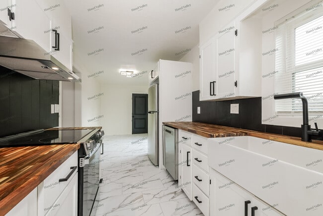 Building Photo - 7409 Appleton Ave