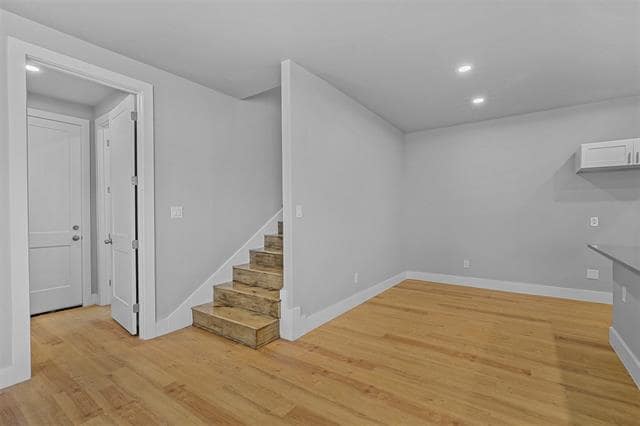 Building Photo - 5016 Villas Dr