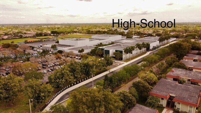 Building Photo - 9712 Hammocks Blvd