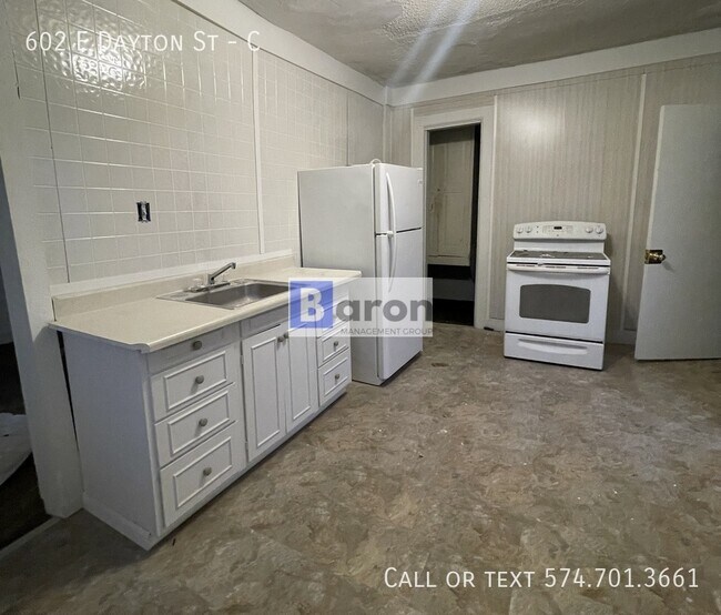 Building Photo - 602 E Dayton St