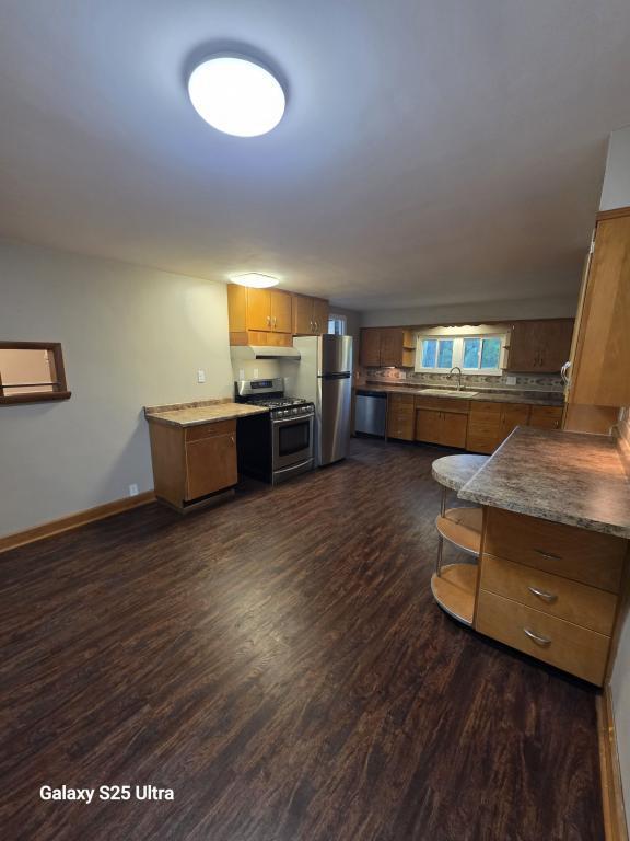 Building Photo - 623 W Main St