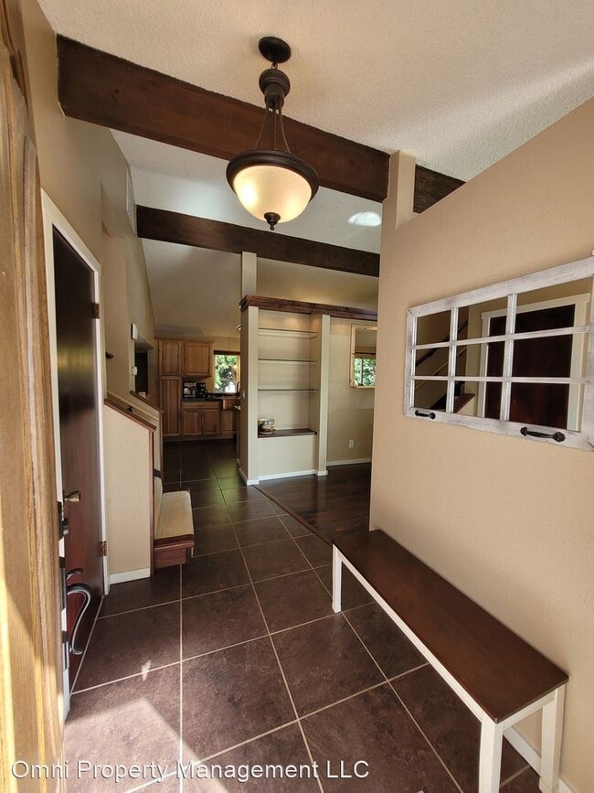 Building Photo - 3 br, 2 bath House - 724 B Street