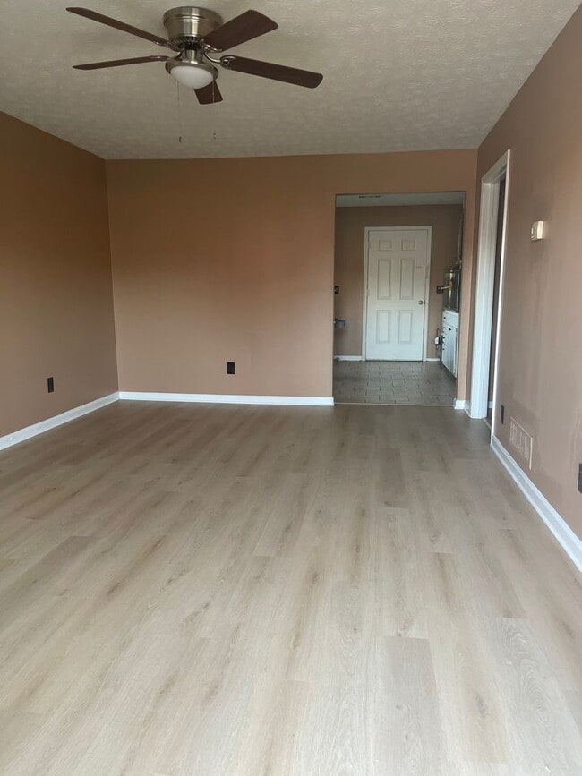 Building Photo - Newnan Duplex