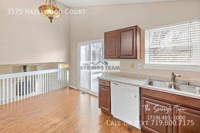 Building Photo - 3575 Hazelwood Ct