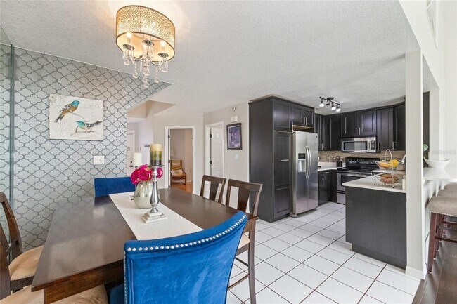 Building Photo - 4265 Brentwood Park Cir