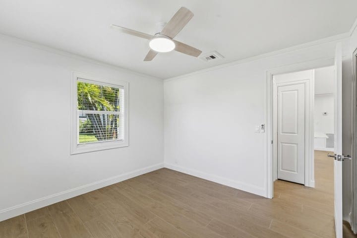 Building Photo - 802 Lytle St