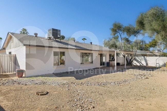 Building Photo - 9300 E Kalil Dr
