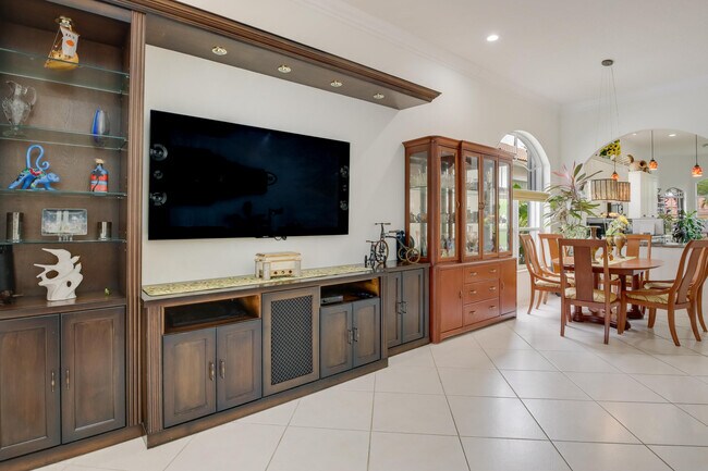 Building Photo - 6763 Rothschild Cir