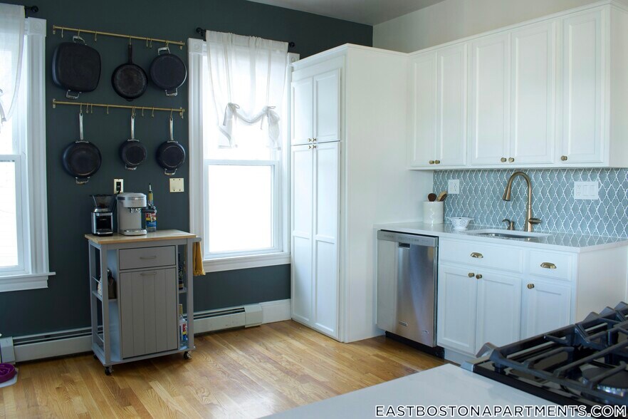 Primary Photo - 150 Bremen St