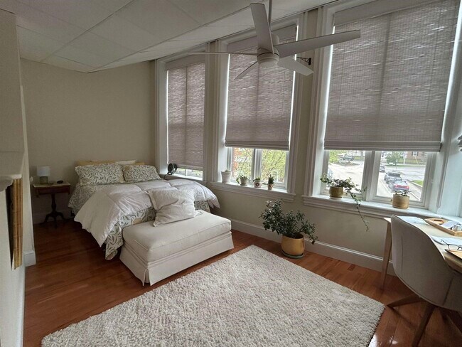 Building Photo - 163 Water St