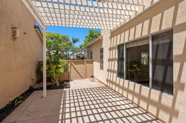 Building Photo - Gorgeous 3 Bedroom Chula Vista Home!