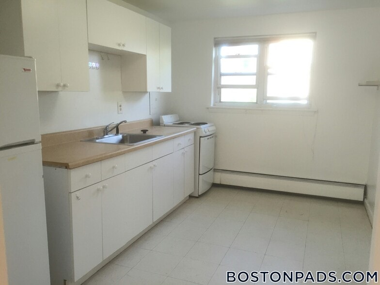 Building Photo - 109 Brainerd Rd