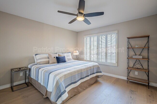 Building Photo - 10527 E Fanfol Ln